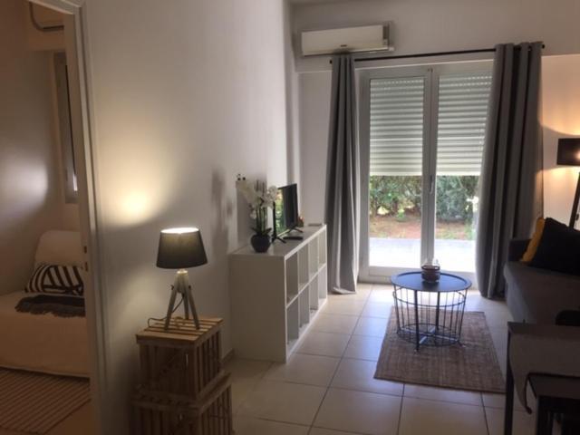 Le Studio Saint-Laurent-du-Var Extérieur photo